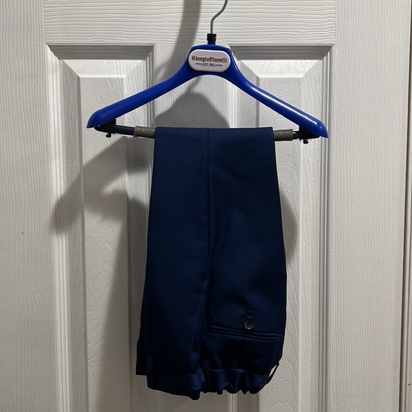 Giorgio Fiorelli 4T Navy Blue Suit. Never worn. - Picture 3 of 4
